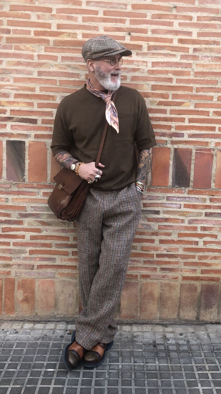 Summer Gentleman Outfit, Retro Male Outfits Aesthetic, Eclectic Grampa Aesthetic, Old Man Clothes Aesthetic, Old Man Outfit Aesthetic, Electric Grandpa Fashion, Japanese Grandpa Style, Italian Grandpa Style, Old Person Outfit