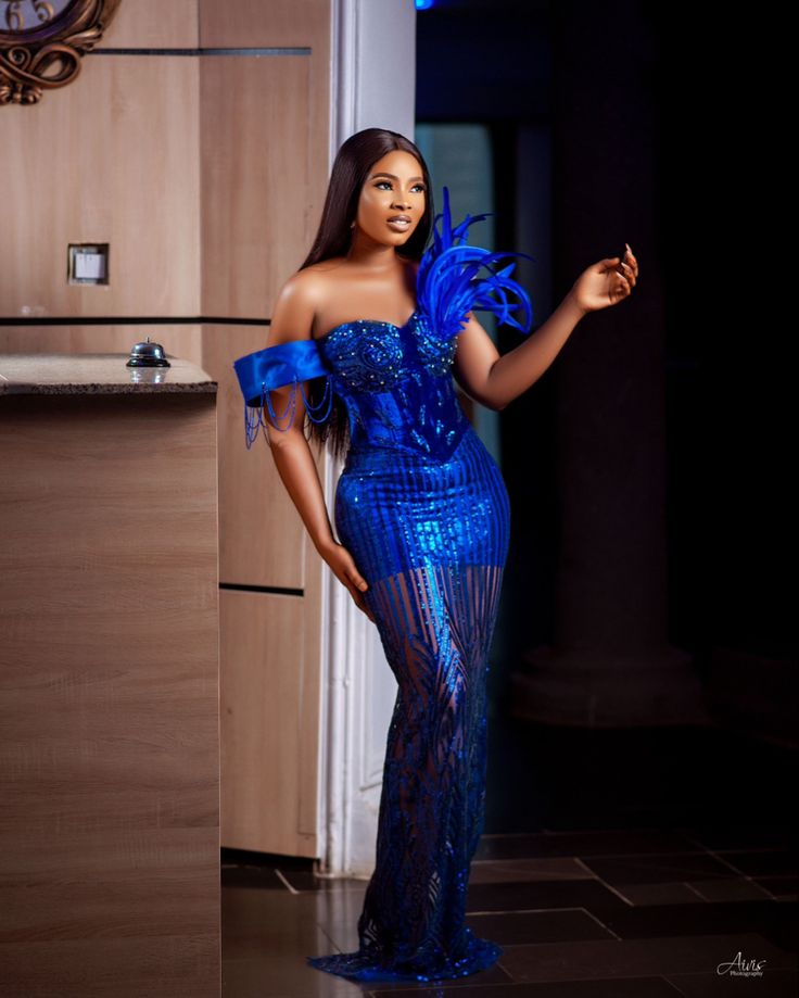 Naija latest trending style blue outfit Royal Blue African Dress, Kitchen Party Dresses African Guest, Royal Blue Dinner Dress, Nancy Isime, Latest Lace Styles, Owambe Styles, Yoruba Bride, Stylish Naija, Nigerian Lace Styles Dress