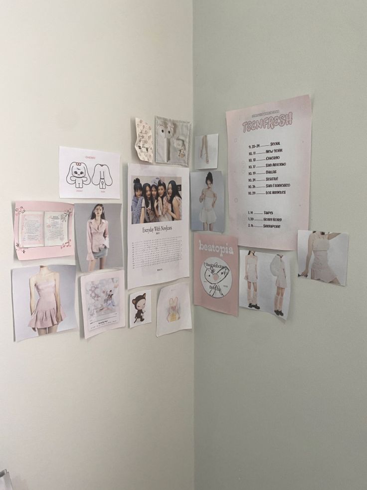 Cute coquette kpop room ribbon core bows pink kpop room kpop posters nwjns stayc room Girls Group Aesthetic, Pink Kpop Room, Aesthetic New Jeans, Pink Aesthetic Posters, Kpop Room Aesthetic, Posters Kpop, Group Aesthetic, Kpop Room, Aesthetic Posters