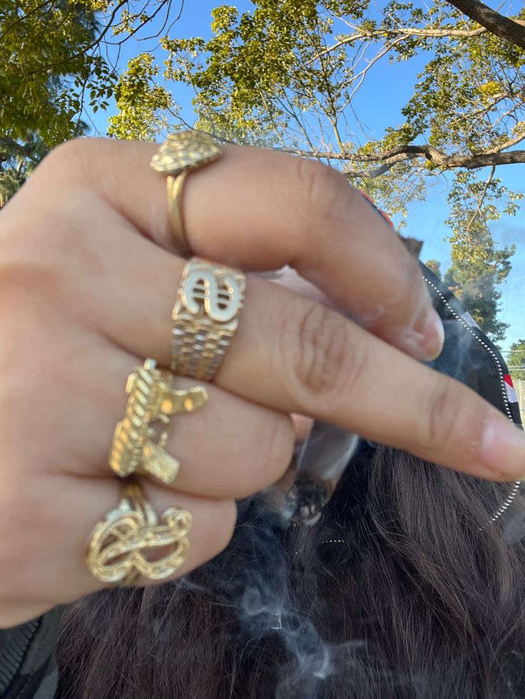 Jewelry Rings Gold, Custom Gold Jewelry, Xoxo Jewelry, Girly Bracelets, Dope Jewelry Accessories, Indie Jewelry, Luxe Jewelry, Jewelry Tattoo, Jewelry Accessories Ideas