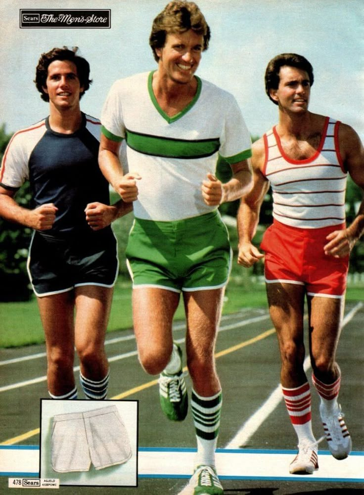 ‘Jogging’ is the latest fad: Trendy fitness of the ’60s & ’70s - #running #jogging #vintage #retro #vintagetrends 70s Athletic Fashion, 70s Mens Athletic Fashion, Vintage Gym Outfit, Retro Gym Outfit, Retro Athletic Wear, 80s Exercise Aesthetic, 80s Aerobics Men, 60s Workout Clothes, Vintage Workout Aesthetic