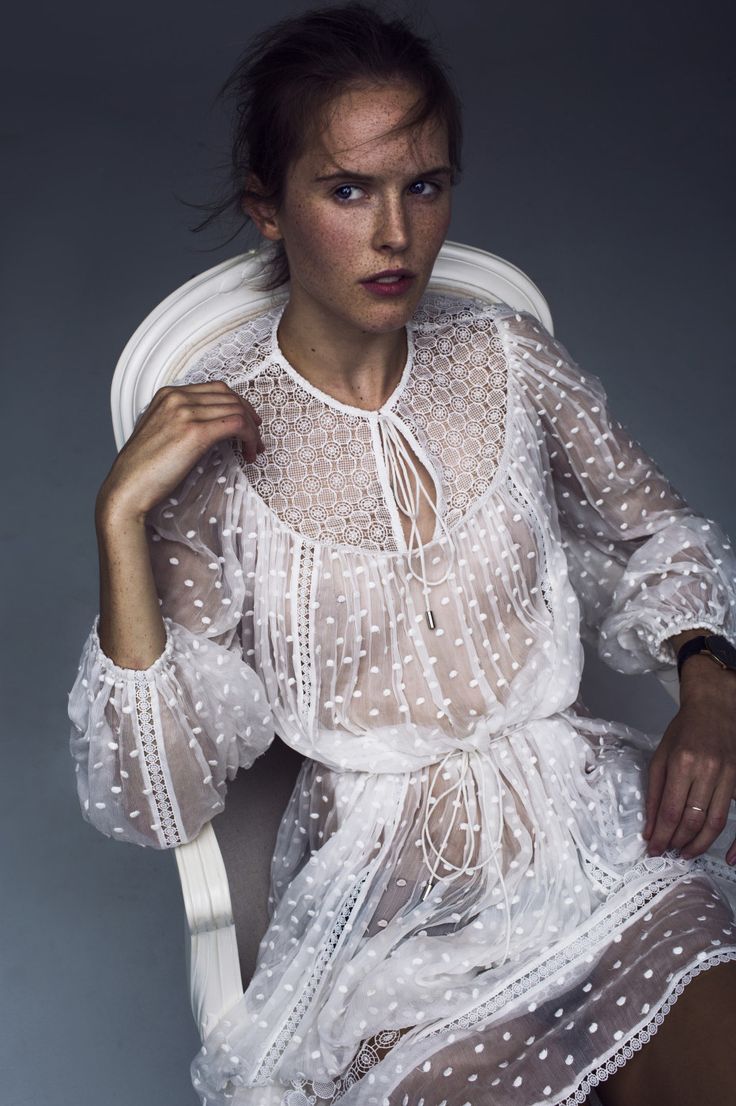 Blog Love: From Zanita.com, the Zimmermann Belle Dot Web Dress from Resort Swim 16. Web Dress, Mode Boho, Moda Chic, Cooler Look, Looks Street Style, Looks Style, Mode Inspiration, White Fashion, Editorial Fashion