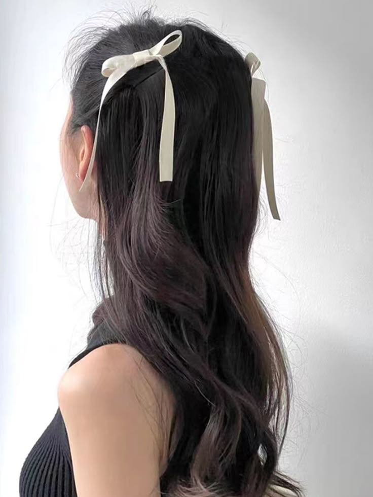 White Bow In Hair Aesthetic, White Bows In Hair, Small Bow Hair Clips Hairstyles, Two Bows In Hair, White Ribbon In Hair, Small Bow Clip Hairstyle, Tiny Bows In Hair, Small Ribbon Hairstyle, Tiny Bow Hairstyles