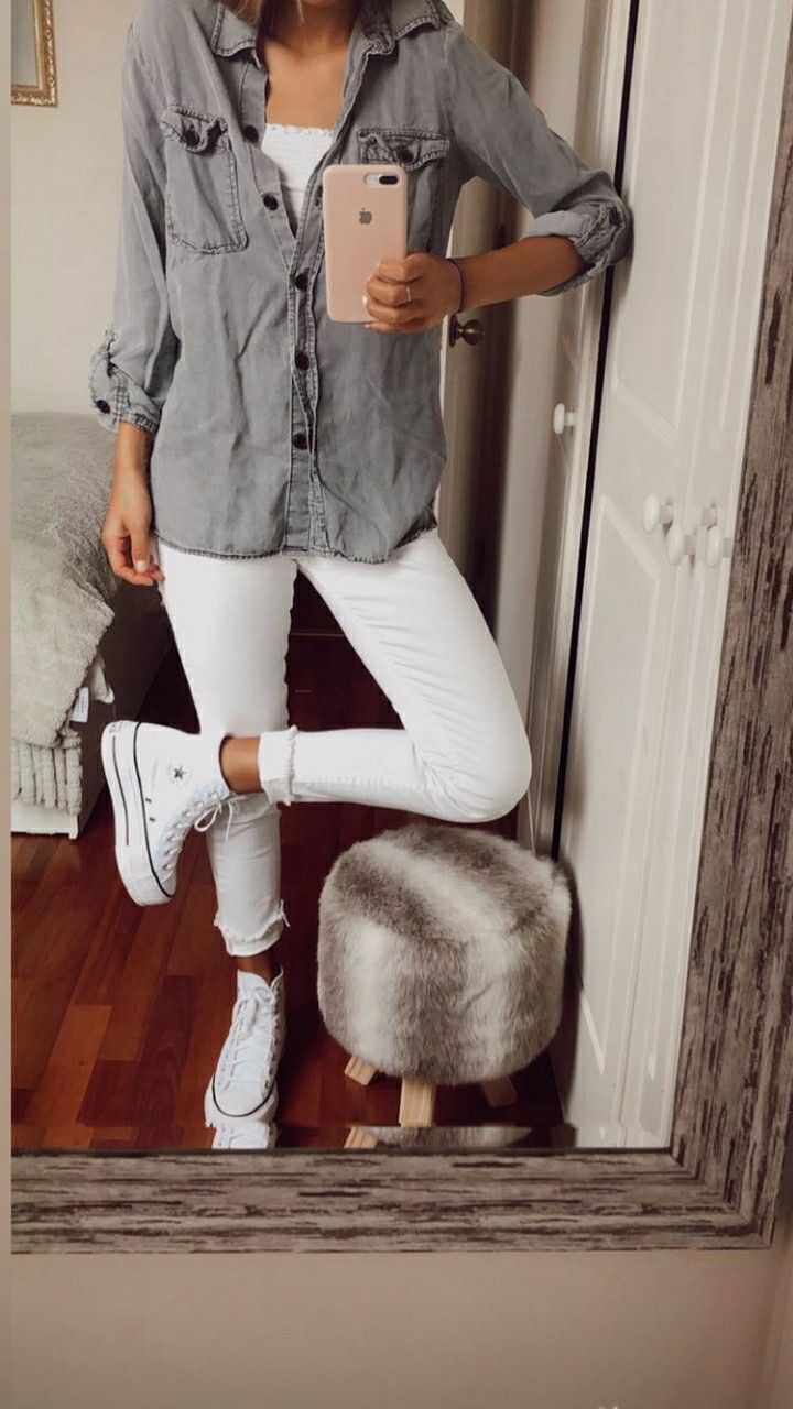 White Hightop Sneakers Outfit, Converse Chuck Taylor Outfit Women, High Top Sneakers Outfit Summer, Platform Chuck Taylors Outfit, Hightop Sneaker Outfits Women, Outfits Con Converse Blancos, Converse Chuck Taylor Outfit, Converse Platform Outfit, Outfits With High Tops