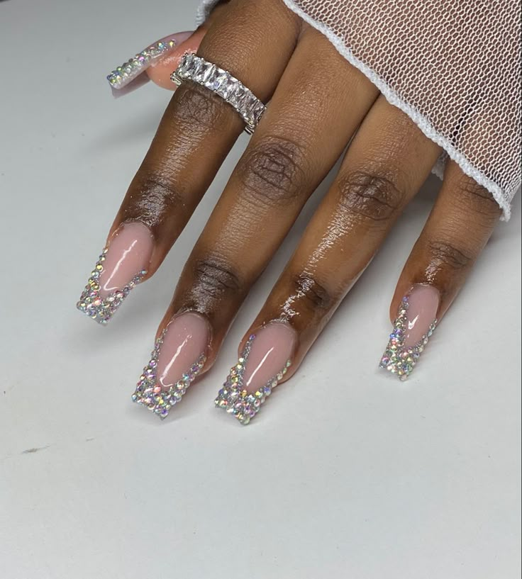 Rhinestones On Nails Ideas, Rhinestone Birthday Nails, Baddie Nail Designs, Silver Sparkly Nails, Art Inspiration Creative, Graduation Nail Designs, Rhinestones Nails, Creative Tattoo Ideas, Nail Designs Bling