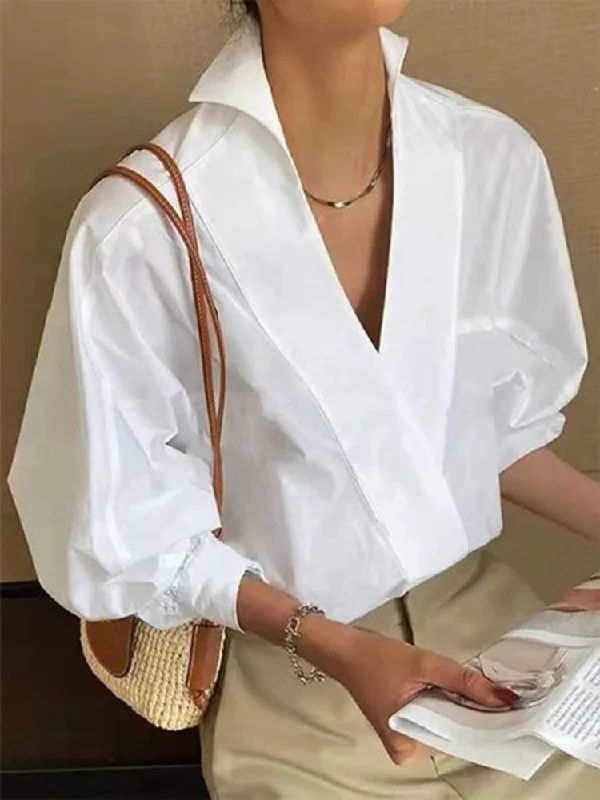 Black And White Pattern Shirt Outfit, White V-neck Chic Shirt, White Tops For Office, White Solid Color Top For Office, White Solid Color Office Tops, Elegant V-neck Shirt For Brunch, V-neck Solid Color Tops For Brunch, Casual V-neck Shirt For Brunch, Chic White V-neck Shirt