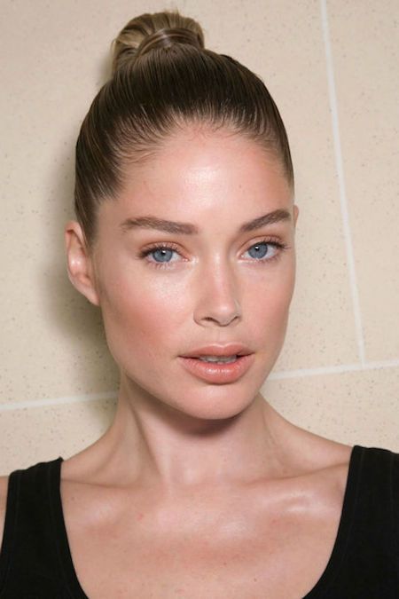 2016 Makeup Trends, Nose Makeup, Glow Skin, Doutzen Kroes, Slicked Back Hair, Nude Makeup, 2016 Trends, Spring Makeup, Mac Makeup