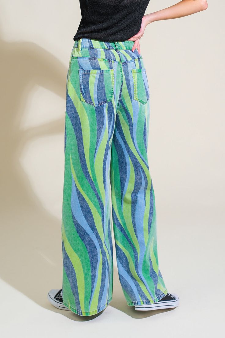 A printed denim tube top. Matching pant IT12945-SET. Details: Self : 100% Cotton Size & Fit - Model is 5`8" And Wearing Size Small- Measurements Taken From Size Small- Approx. Length: 10.5" Green Cotton Bottoms With Five Pockets, Green Wide Leg Jeans For Spring, Spring Green Wide Leg Jeans, Green Mid-rise Cotton Pants, Green Wide Leg Denim Bottoms, Green Cotton Pants With Five Pockets, Green High Rise Relaxed Fit Jeans, Straight Leg Graphic Print Jeans For Spring, Green High Rise Cotton Jeans