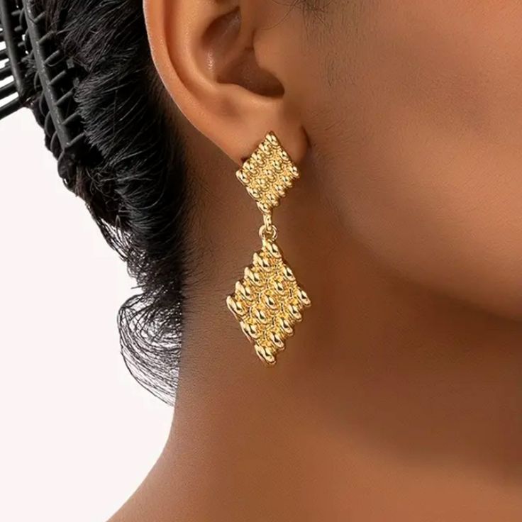 Brand New Women's Hanging Gold Earrings Genuine 14k Gold Plated Sterling Silver 2.15" Tall .75" Across Retail Price $295 Buy With Confidence From A Trusted Seller With A 99%+ Feedback Rating! A0163 (Id-1688) Gold Diamond-shaped Jewelry With Matching Earrings, Elegant Gold Diamond-shaped Earrings, Gold Diamond-shaped Earrings For Anniversary, Diamond-shaped Gold Earrings For Wedding, Gold Diamond Cut Bridal Earrings For Formal Occasions, Party Earrings In Yellow Gold With Diamond Cut, Gold Diamond Cut Drop Earrings, Gold Diamond Cut Earrings For Party, Yellow Gold Diamond Cut Earrings For Party