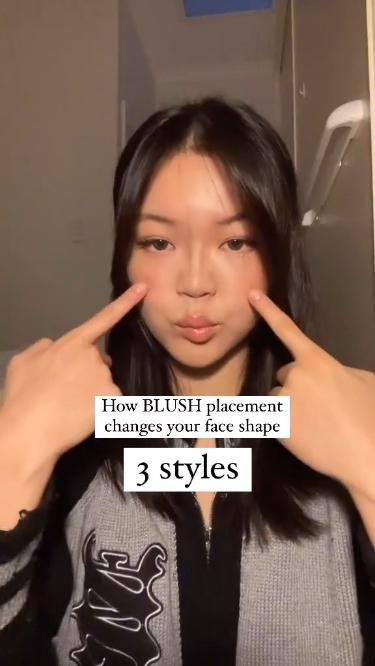 Makeup hack Blush On Face Shape, Blush According To Face Shape, How To Get A Diamond Face Shape, Makeup Looks For Diamond Face Shape, Make Up For Rectangle Face, How To Contour A Square Face Shape, Make Up For Diamond Shape Face, Makeup For Square Jaw, Makeup On Long Faces