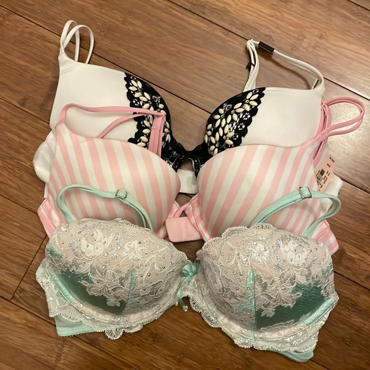 Nwt White And Pink. Nwot Green 36b Pricing Firm As Its About 200$ Retail Cute Bras Push Up, 2000s Outfit, Christmas Fits, Pretty Bras, Vs Bras, Cute Bras, Seductive Clothes, Hair Essentials, Pink Girly Things