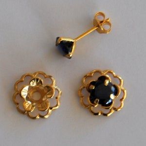 Studs Earrings Gold India, Studs Earrings Gold, Gold Things, Earring Jacket, Sapphire Earring, Ear Tops, Gold Jewelry Simple Necklace, Handmade Gold Jewellery, Gold Necklace Indian Bridal Jewelry