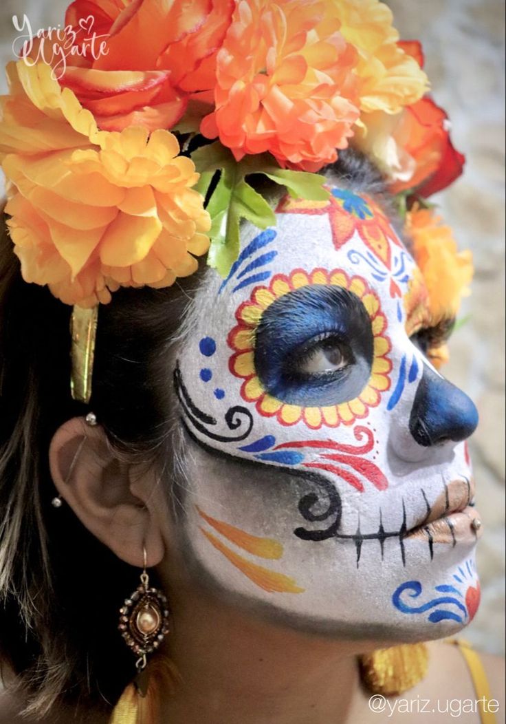 Catrina Face Paint, Halloween Makeup Diy Tutorial, Sugar Skull Face Paint, Cool Face Paint, Halloween Makeup Sugar Skull, Skull Face Paint, Sugar Skull Costume, Sugar Skull Decor, Sugar Skull Face