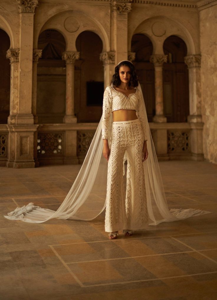 Buy White Crystal and Mirror Pants Set by Duara at Fabilicious Fashion! Shop made-to-measure Indian wedding wear and jewellery with fast shipping to USA, UK, and Canada. Indian Attire Modern, Cocktail Party Attire, Mirrors Gold, Cocktail Suit, White Bridal Gown, Vacuum Storage, Party Attire, Indian Wedding Wear, Indian Attire