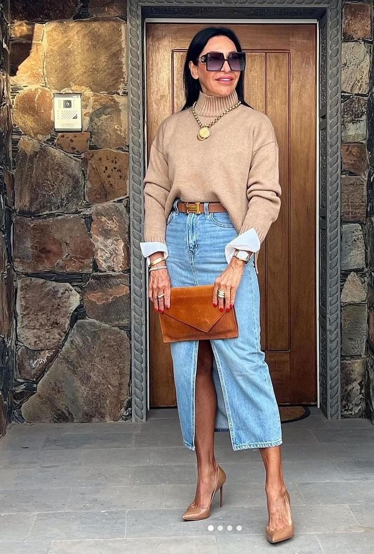 Denim Skirt Winter, Jean Skirt Outfits Fall, Denim Skirt Outfit Winter, Denim Midi Skirt Outfit, Long Denim Skirt Outfit, Denim Skirt Trend, Jean Skirt Outfits, Moda Denim, Style Casual Chic