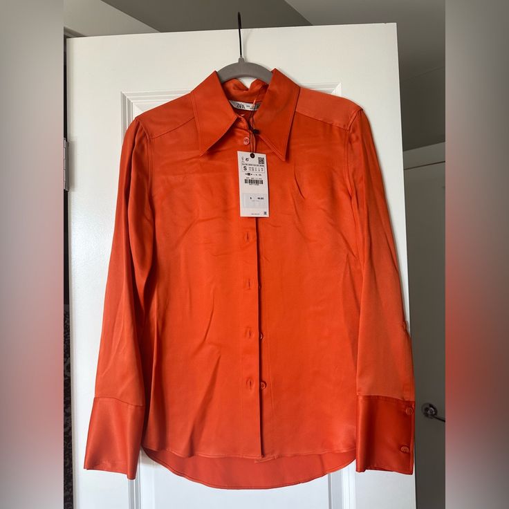 Nwt Zara Orange Button Down - Small Elegant Orange Blouse For Work, Orange Tops With Button Closure For Work, Orange Workwear Shirt With Buttons, Orange Button Closure Shirt For Work, Zara Fitted Top With Button Cuffs, Zara Fitted Formal Shirt, Chic Orange Tops With Buttons, Zara Fitted Shirt For Formal Occasions, Fitted Zara Top With Button Cuffs