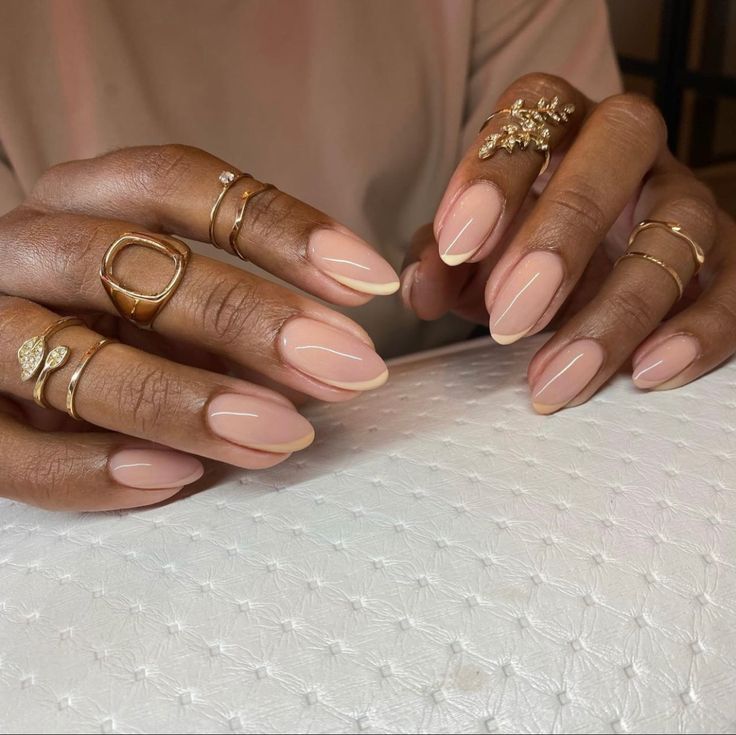 Nails And Rings, Natural Nails Manicure, Milky Nails, Classy Nail Designs, Subtle Nails, Nails Today, Simple Gel Nails, Minimal Nails, Work Nails