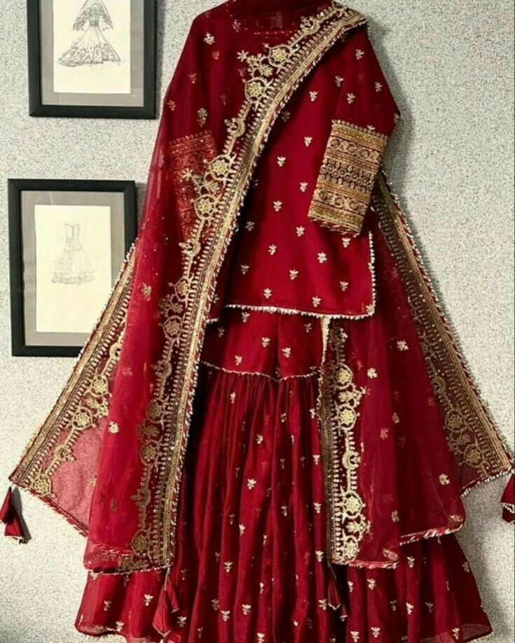 Red Dress Designs Pakistani, Pakistani Bridal Garara, Mehndi Designs Dress, Eid Outfits Pakistani 2024, Lehenga Kurti Designs, Mehndi Lehnga Designs, Red Desi Aesthetic, Eid Dress Designs Ideas 2024, Bridal Garara Design