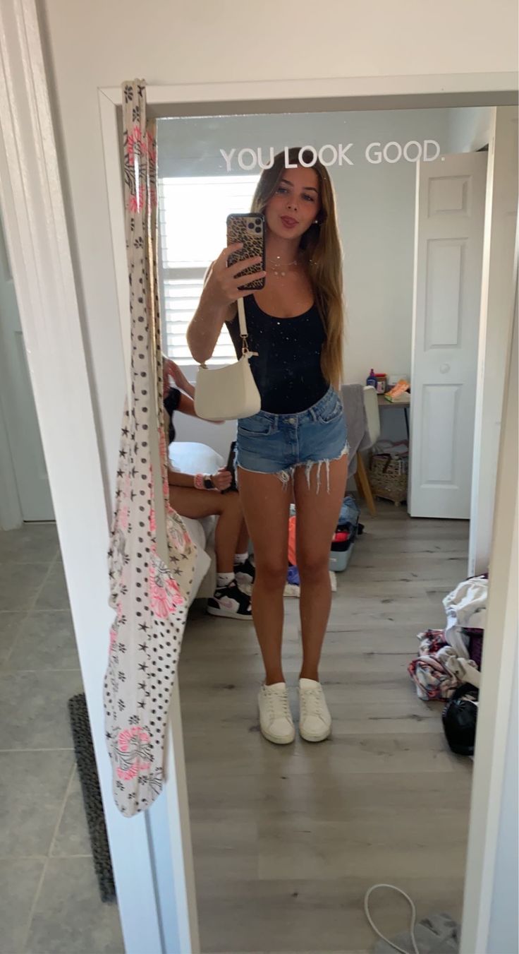 Downtown Outfits, Outfit Inspo Summer, Cute Lazy Day Outfits, Casual School Outfits, Lazy Day Outfits, Simple Trendy Outfits, Cute Everyday Outfits, Really Cute Outfits, Cute Simple Outfits