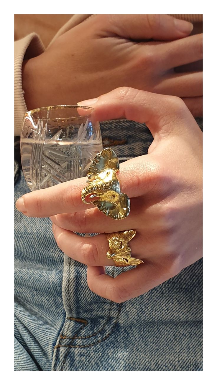 Animal ring mania, 24k goldplated sterling silver, both animal rings detailed crafted by Michi Roman. #anilloelefante #elephantring #elephantjewelry #anillozorro #foxring #animaljewelry #barcelonadesignrings