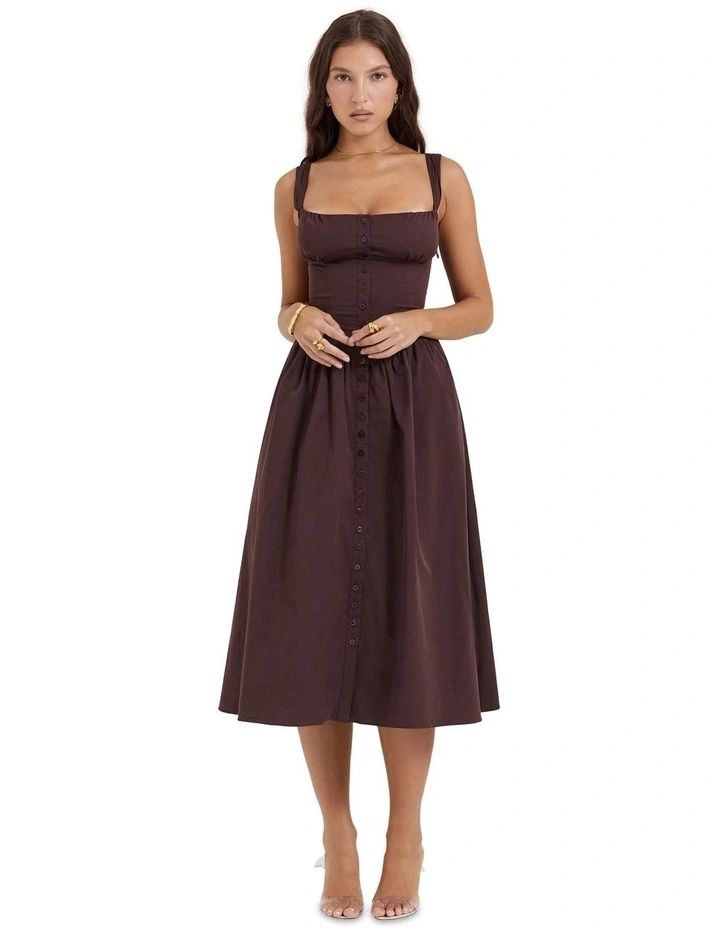 House Of CB Tatiana Midi Dress In Rich Brown | MYER Affordable Brown Cotton Dress, Midi Skirt Fall, Midi Sundress, Birthday Party Dress, Midi Dress Party, Fall Skirts, Daily Dress, Sweetheart Neckline, Elegant Dresses