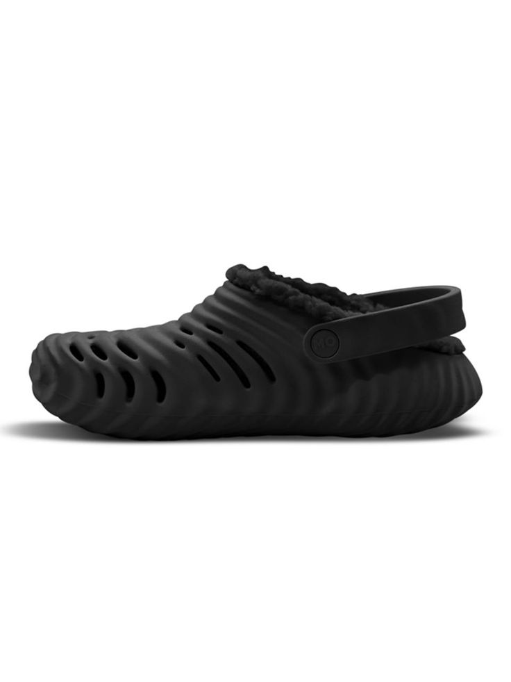 This is a comfortable and casual shoes by MO SPORTS that is made out of high quality and sturdy material. With unique mood of the design and comfortable wear, it will relax your tired feet.- 30% increased cushioning for comfortable wear- Ergonomic foot bed structure- Light rolling outsole with uniform pressure Comfortable Black Sneakers With Removable Insole, Ergonomic Black Sneakers With Cushioned Footbed, Comfortable Black Sneakers With Arch Support, Functional Black Sneakers With Removable Insole, Black Sneakers With Arch Support For Outdoor Activities, Ergonomic Black Slip-on Sneakers, Black Non-slip Comfortable Sneakers, Black Non-slip Sneakers With Comfortable Fit, Comfortable Black Sneakers For Outdoor