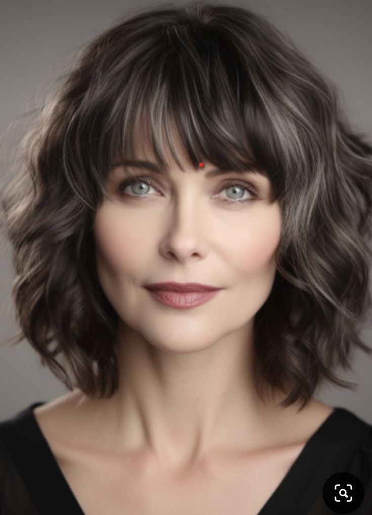 Wavy Hair Bob Haircut With Bangs, Wavy Bob Bangs Hairstyles, Short Crown Hairstyles, Medium Wavy Hair Styles For Women, Choppy Bob Hairstyles Messy Lob Over 50, Short To Medium Hair With Bangs, Medium Length Wavy Hair With Layers And Bangs, Medium Length Hair Styles Bangs, Medium Wavy Bob With Bangs