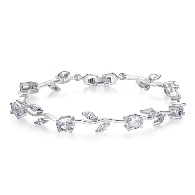 Product Description: This adjustable Rose Bracelet is made of high-quality Cubic Zirconia, Gold Plated, metals. Each petal with a clear crystal in the middle. The attractive style and beautiful. Famera Rose Bracelet is the Great gift idea for mother, daughter, wife, girlfriend, best friend, sister. Also Suitable gift for birthday, graduation, Christmas, Easter, Valentine's Day, Mother's Day, graduation, parties, weddings and all other occasions. Catch this beautiful accessory for you and your fe Toggle Clasp Bracelet, Rose Bracelet, Leaf Bracelet, Diamond Bangles Bracelet, Stylish Bracelet, Gold Plated Bracelets, Tennis Bracelet Diamond, Bracelet Clasps, Diamond Bracelets