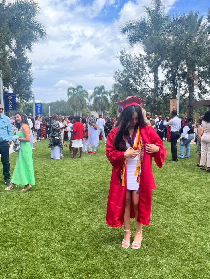 #graduation #grad #graduate #highschool #highschoolgraduation #red #capandgown Graduation Red Cap And Gown, Red Graduation Gown, Cap And Gown Outfit, Highschool Graduation Dresses, Graduation Outfit Ideas High School, Highschool Graduation, Outfits Highschool, Graduation Gown, Graduation Dresses