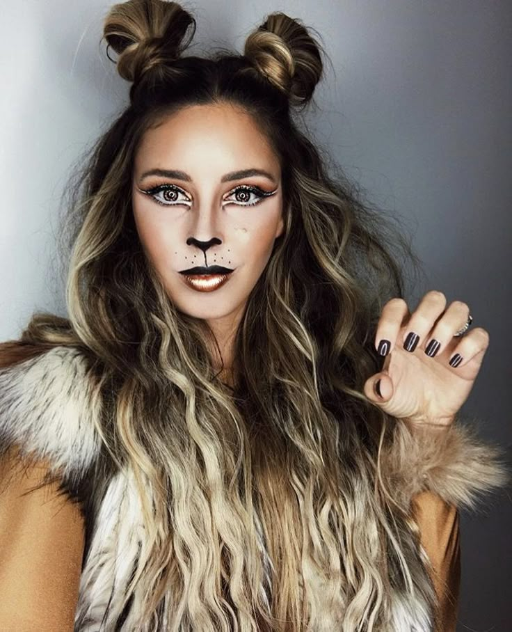 Lion Cute Lion Makeup Halloween, Lion From Wizard Of Oz Makeup, Lion Costume Makeup, Lion Makeup Easy, Lion Inspired Makeup, Women Lion Costume, Lioness Makeup Halloween, Simple Lion Makeup, Wizard Of Oz Lion Costume Women