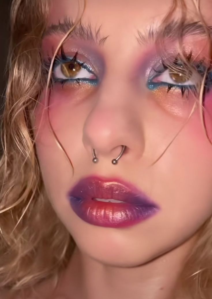 Makeup Look Artistic, Arty Makeup Looks, Colorful Dark Aesthetic, Fun Birthday Makeup Looks, Monochromatic Pink Makeup, Colourful Makeup Aesthetic, Colourful Editorial Makeup, Halloween Costume Ideas Makeup, Makeup Looks Extreme