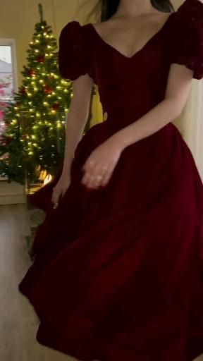 🌹Princess style red dress [Video] | Women dresses classy, Evening dress fashion, Ball dresses Dark Red Dress Aesthetic, Dark Red Prom Dresses, Dark Red Gown, Women Dresses Classy, Evening Dress Fashion, Pretty Prom Dresses, Fairytale Dress, Stylish Dresses For Girls, Classy Dress