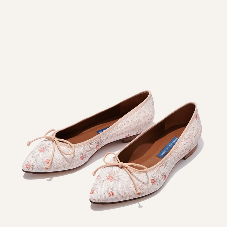 Schumacher x Margaux Suede Cleaner, Pointed Flats, Modern Shoes, Chic Shoes, Elegant Ladies, Virtual Stylist, Floral Shoes, Ballet Slippers, Pointed Toe Flats