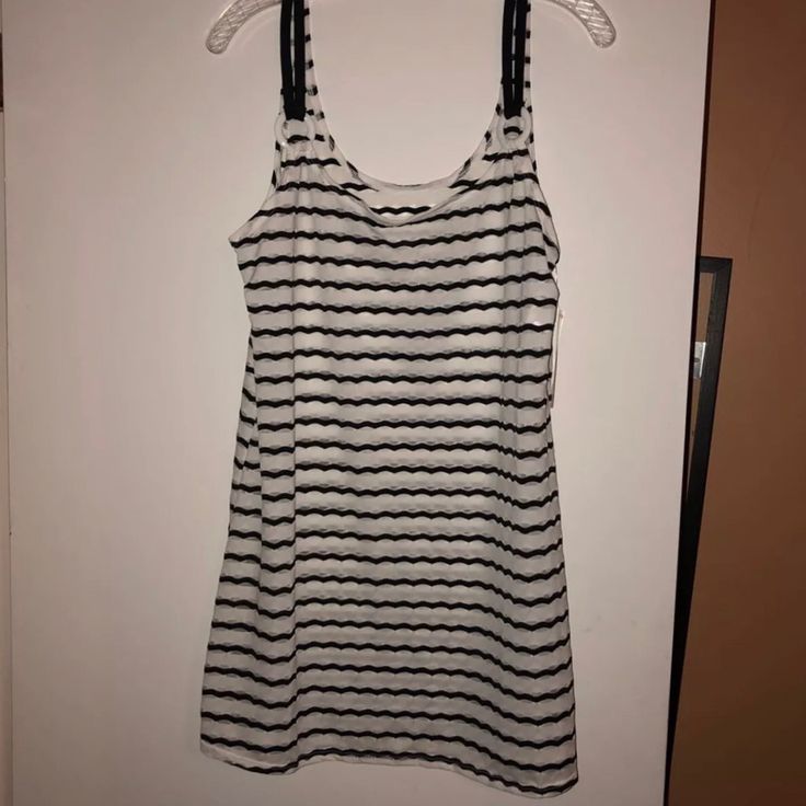 Nwt Black And White Stripped Beach Cover Up Chic Beach Tops With Vertical Stripes, Summer Beach Top With Vertical Stripes, Casual Beach Tops Lined, Strapless Bathing Suits, Bathing Suit Covers, Swim Cover, Beach Covers, Womens Swim, Cover Up