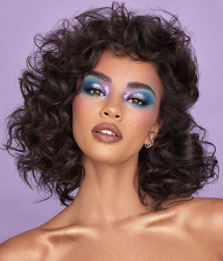 1980 Makeup, 70s Disco Makeup, 80s Makeup Trends, 80’s Makeup, Glam Rock Makeup, 80s Hair And Makeup, 1980s Makeup And Hair, 80s Makeup Looks, 80’s Hair