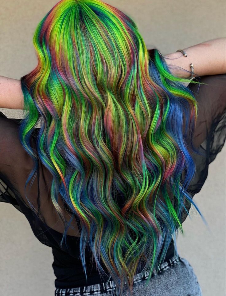 Hidden Rainbow Hair Black, Prism Hair Color Placement, Neon Hair Ideas, Holographic Hair Dark, Dark Rainbow Hair, Rainbow Prism Hair, Prism Hair Color, Prism Hair, Hidden Rainbow Hair