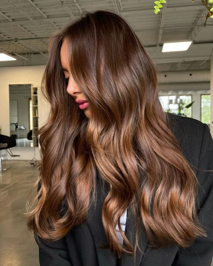 Olive Skin Color Hair Ideas, Toffe Brown Hair Color, Honey Lowlights On Brown Hair, Hair Colors For Bright Spring, Brown Hair Spring 2024, Hair Color Summer 2023 Trends, Deep Autumn Hair Color Highlights, Warm Summer Hair, Hair Color Caramel Honey