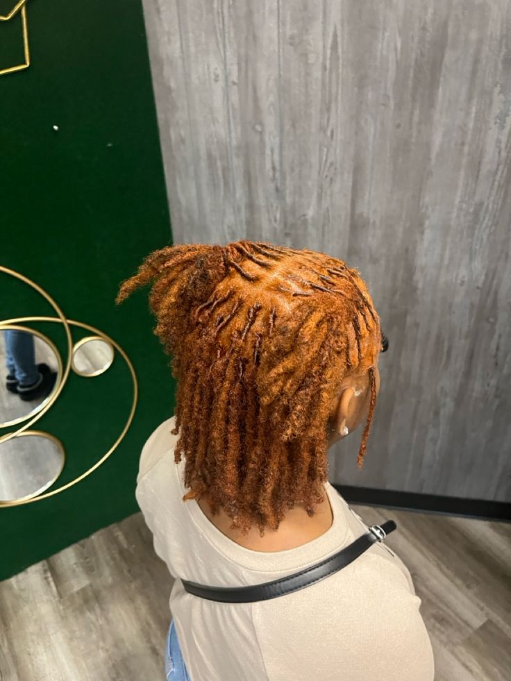 Hairstyles Faux Locs, Short Dreadlocks Hairstyles, Ginger Locs, Short Dreadlocks Styles, Short Locs, Cute Dreads, Short Locs Hairstyles, Faux Locs Hairstyles, Dreadlock Style