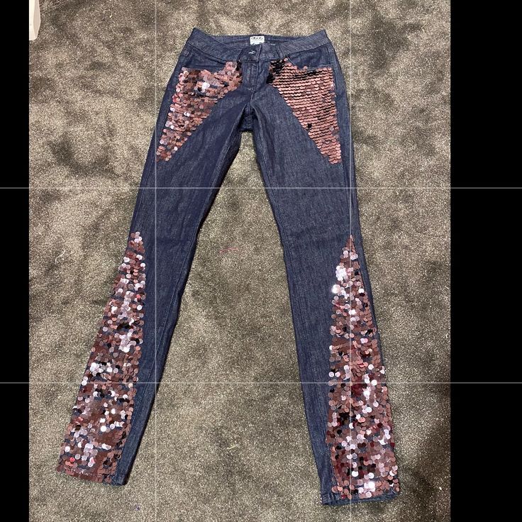 These Are So Fabulous And Brand New! I Ordered These Because I Was Assured They Fit Like A Size 8, And They Do Not! So The Tag Says Eight, But These Fit Like An Extra Small! Waist 25 Inches, Hip 32 Inches, Inseam 33 Inches.