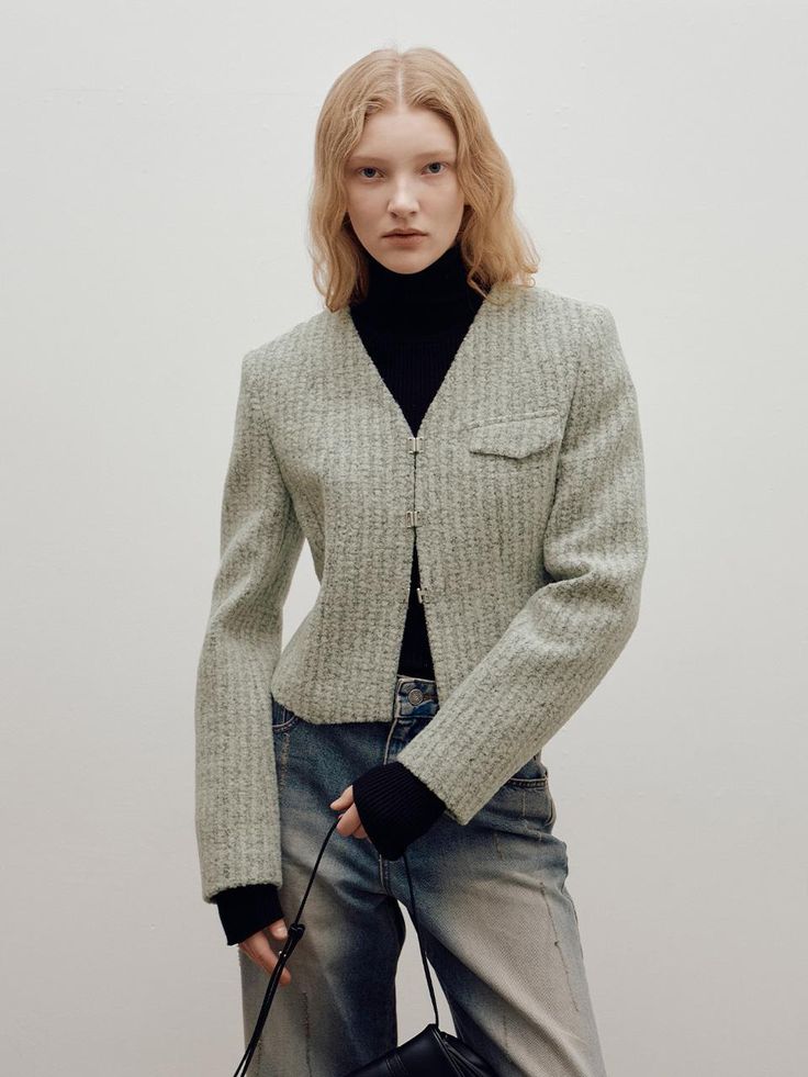 Composition : Shell: 79% wool, 15% nylon, 5% rayon, 1% polyurethane, lining: polyester 100%Color : LIGHT BEIGE_01S,LIGHT BEIGE_02MCountry of Origin : China Cropped Jacket, Crop Jacket, Light Beige, Color Light, Composition, Jackets & Coats, China, Blazer, Wool