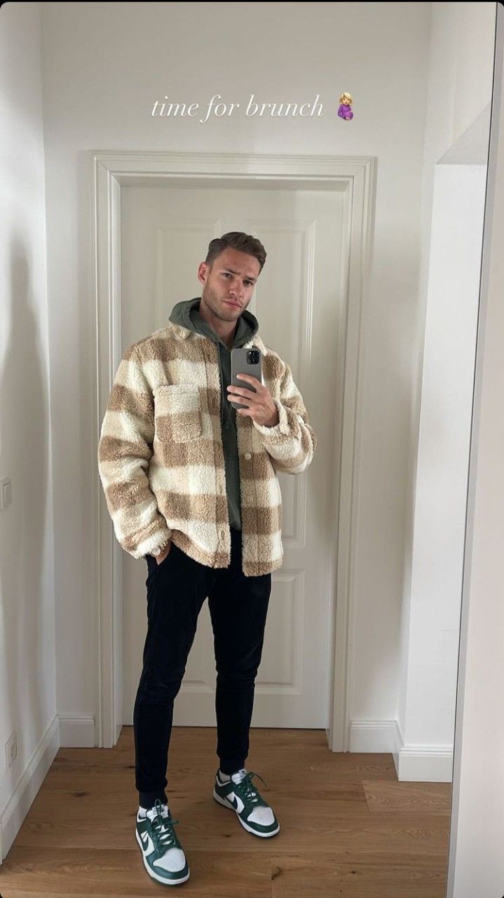 Men Dunks Outfit, Nike Dunks Outfit Men, Turtleneck Outfit Men, Winter Outfits Men Streetwear, Flannel Outfits Men, Dunk Outfit, Outfits Men Streetwear, Mens Fashion Sweaters, Trendy Boy Outfits