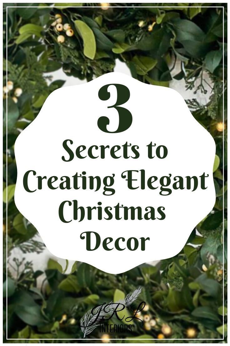 Christmas Elegant Decor Ideas, Green Door Christmas Decorations, Luxurious Christmas Decorations, Sophisticated Christmas Decor Ideas, Classy Outside Christmas Decor, Professional Christmas Decorating, Expensive Looking Christmas Decor, Christmas Tree Luxury Decorating Ideas, Green And Gold Holiday Decor