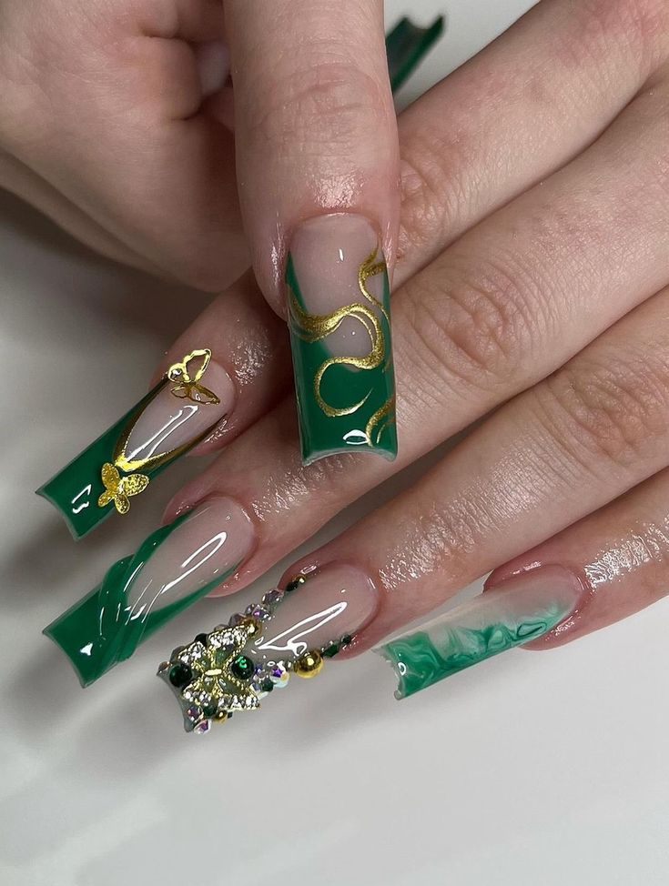 Emerald Green Y2k Nails, Enchanted Garden Nail Designs, Emerald And White Nails, Princess And The Frog Nails Short, Green Prom Nails Almond, Green Acyrilics Nails, Emerald Green Birthday Nails, Dark Green And Pink Nails, Earth Nails Designs