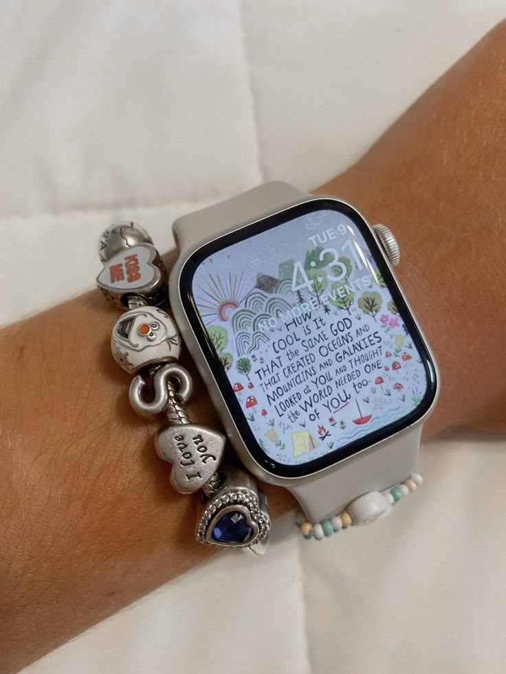 Apple Watches Aesthetic, Apple Watch Pandora Bracelet, Pandora Bracelet And Apple Watch, Apple Watch Y Pandora, Pandora And Apple Watch, Silver Apple Watch Aesthetic, Pandora Y Apple Watch, Apple Watch 41mm Vs 45mm, Pandora Bracelet With Watch