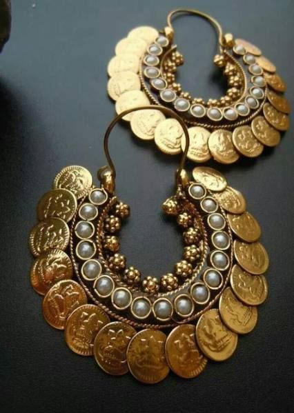 Jewerly Necklace Gemstone Jewellery 61  Ideas #jewerly Indian Jewelry Earrings, Perhiasan India, Antique Jewelry Indian, Indian Jewellery Design Earrings, Wedding Jewellery Collection, Coin Earrings, Jewelry Design Earrings, Gold Earrings Designs, Jewelry Design Necklace