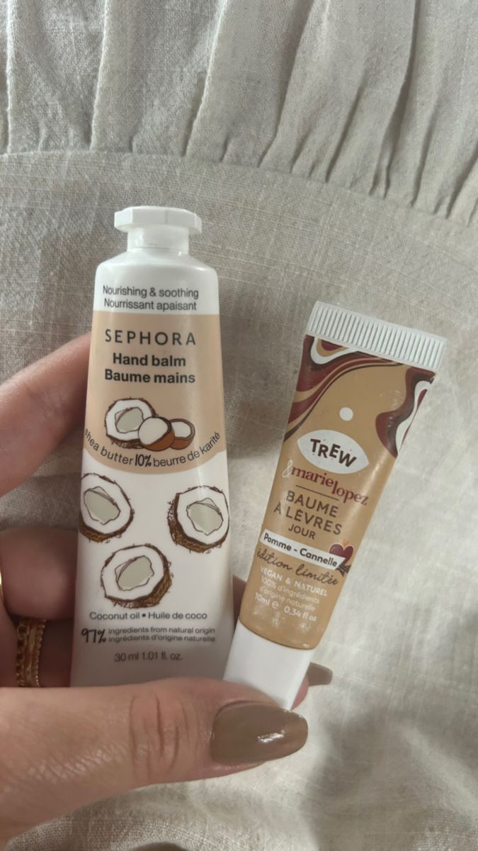 All time favorites for hands and lips Sephora hand cream Trew lip balm Aesthetic Hand Cream, Hand Lotion Aesthetic, Hand Cream Aesthetic, Makeup Products Sephora, Diy Skin Care Routine, Hand Creams, Hand Balm, Cream Aesthetic, Pretty Skin Care