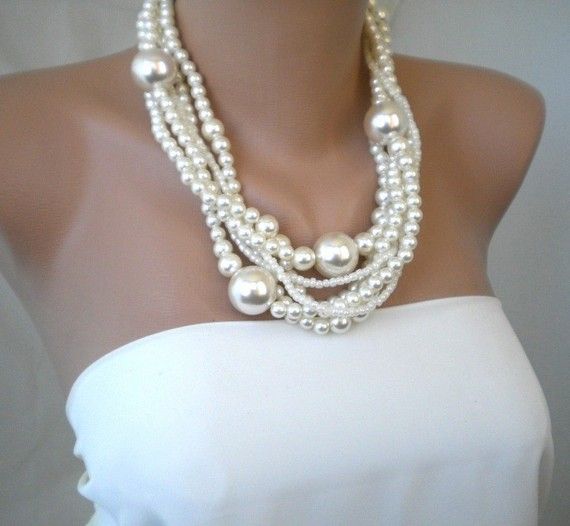 $57  kirevi8 from Etsy Ivory Pearl Necklace, Handmade Wedding Jewellery, Chunky Pearls, Bridal Pearl Necklace, Wedding Necklaces, Pearl Bridal Jewelry, Necklace Bridal, Pearl Jewelry Necklace, Wedding Jewellery Necklace