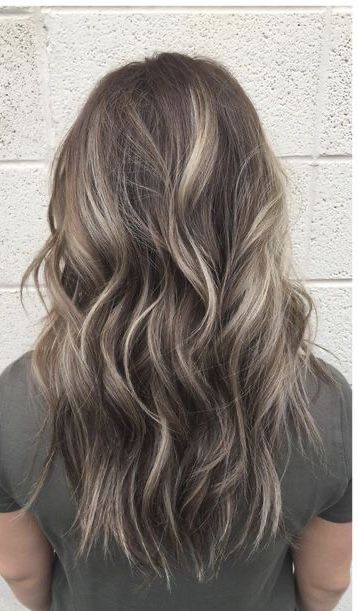 Ash Hair With Highlights, Silver Hair Highlights Brown Brunettes, Katelyn Brown Hair, Grey Money Piece Hair, Dark Hair With Lowlights, Katelyn Brown, Hair Do Ideas, Aesthetics Makeup, Natural Hair Colors