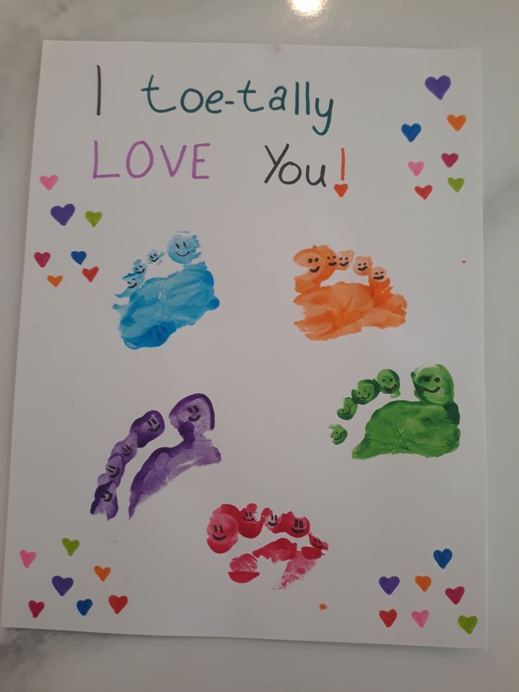 a handprinted card with different colored footprints and words that say i toe - totally love you