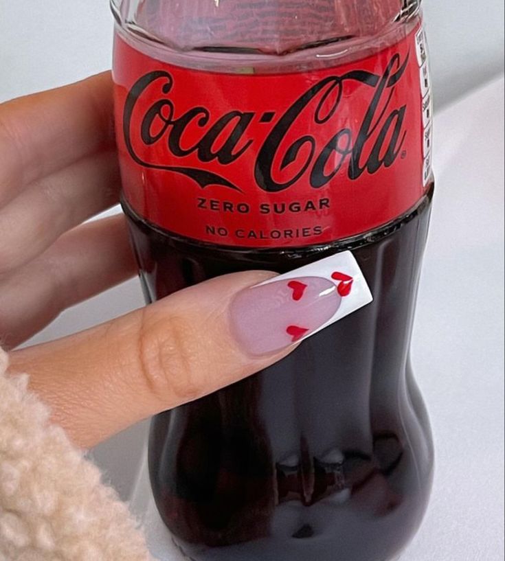 Zero Aesthetic, Cola Aesthetic, Mariana Zapata Aesthetic, Cutest Nails, Coca Cola Zero, Lana Del Rey Songs, Quiz Design, Coke Cola, Diet Soda